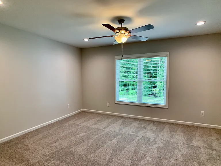 197 Diploma Dr — Photo 7