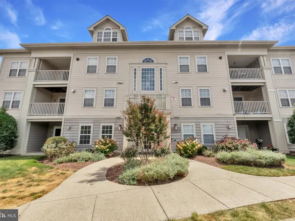 9060 Gracious End Ct Unit 204, Columbia, MD 21046