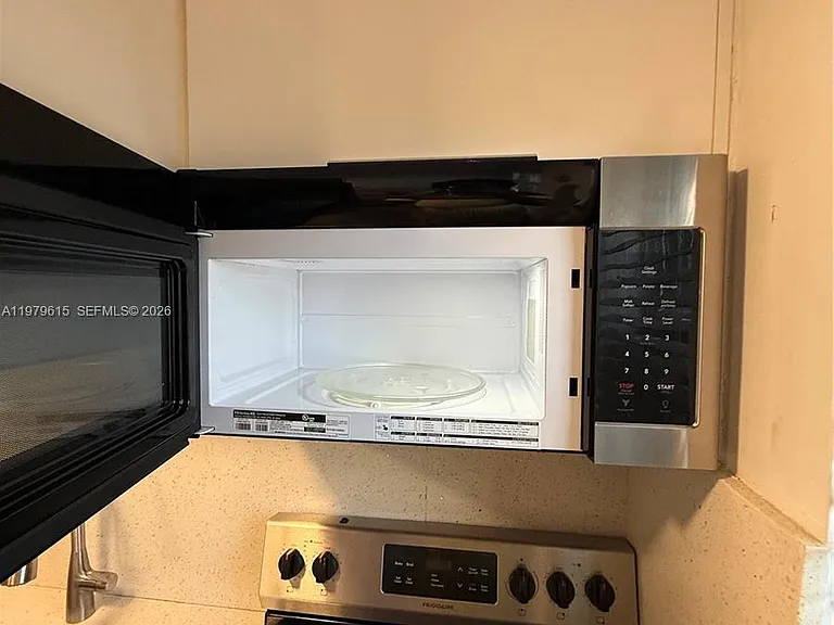 2020 Washington St #5 — Photo 16