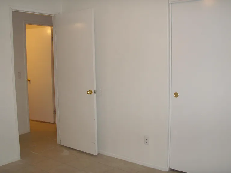 14211 Sandy Ridge Ct — Photo 6