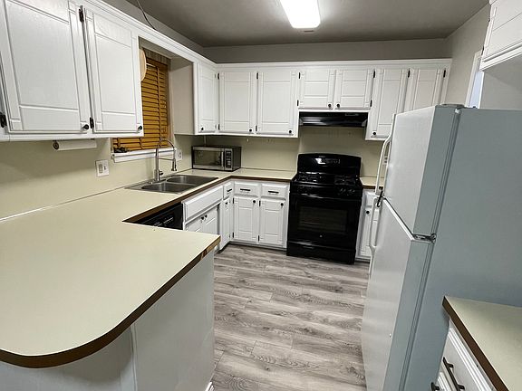 5th image of 1917 Glenwood Dr