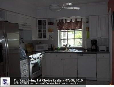 4th image of 2125 NW 3rd Ave