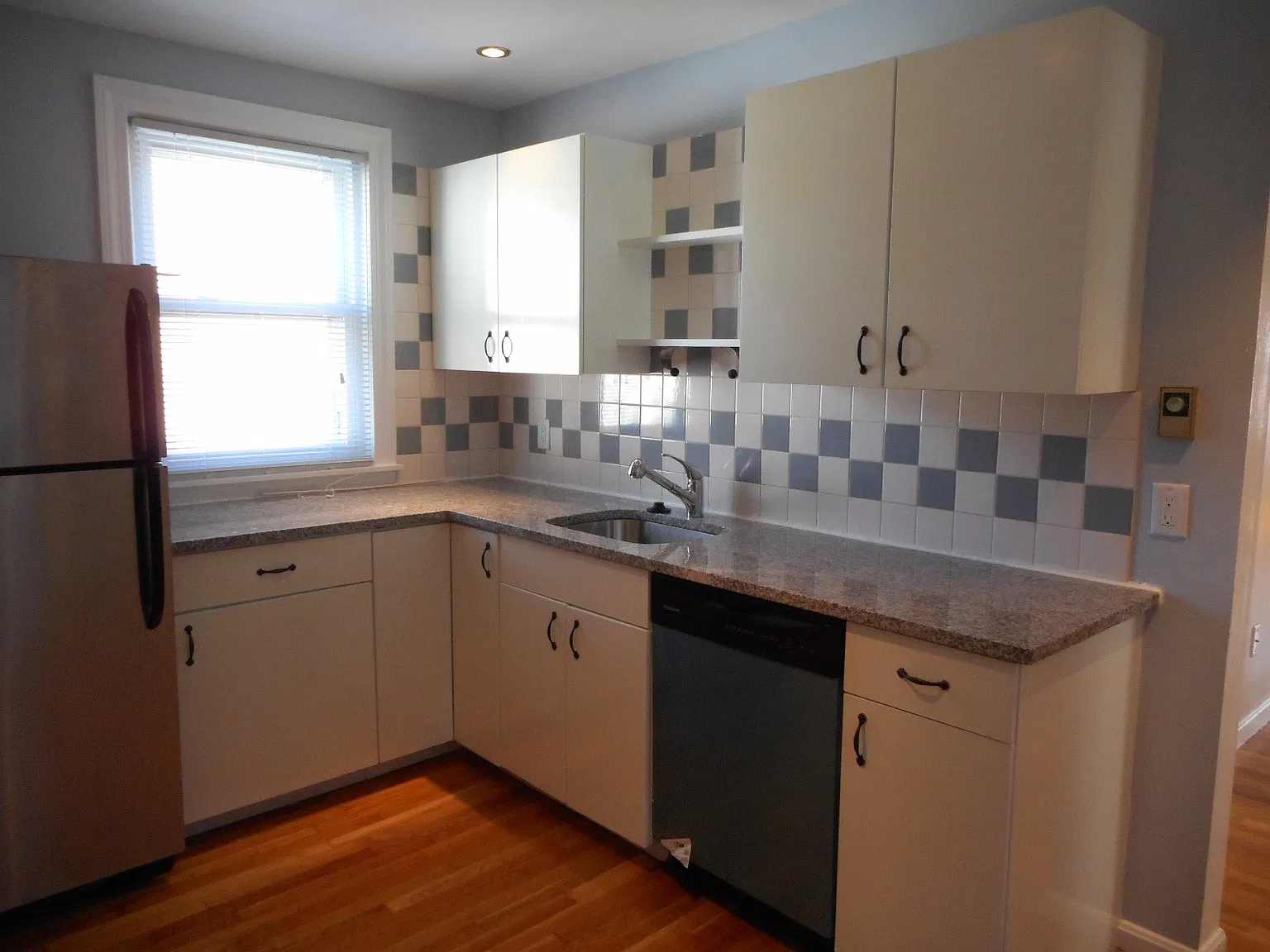 1 bed, 9999 sqft, $3,500 — Photo 2