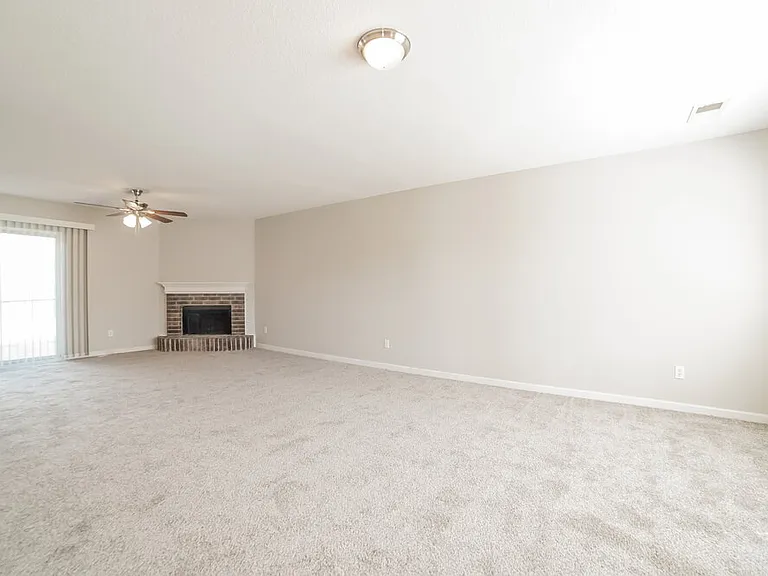 10038 Chariden Dr — Photo 5