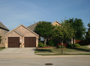 8410 Linden St, Argyle, TX 76226