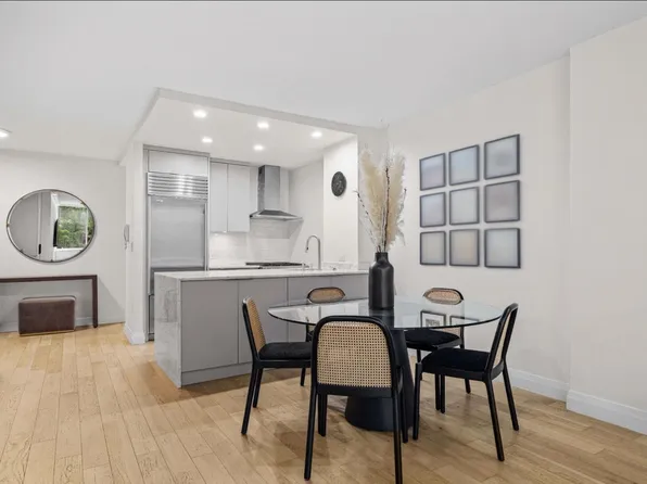 127 East 30th Street image 3 of 15