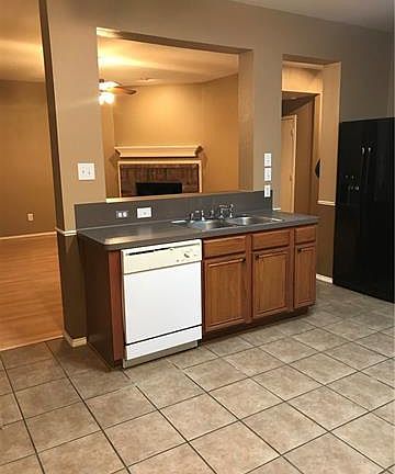 5th image of 1100 Chesterfield Dr