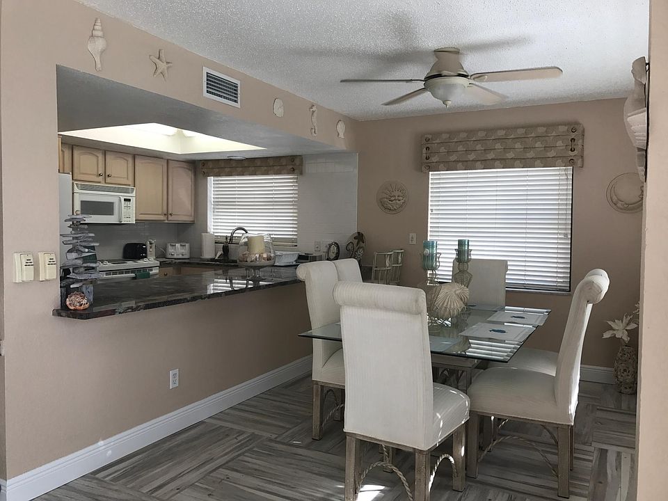 1st image of 18650 Gulf Blvd APT 714