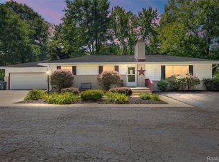 350 Park View Blvd, Lake Orion, MI 48362