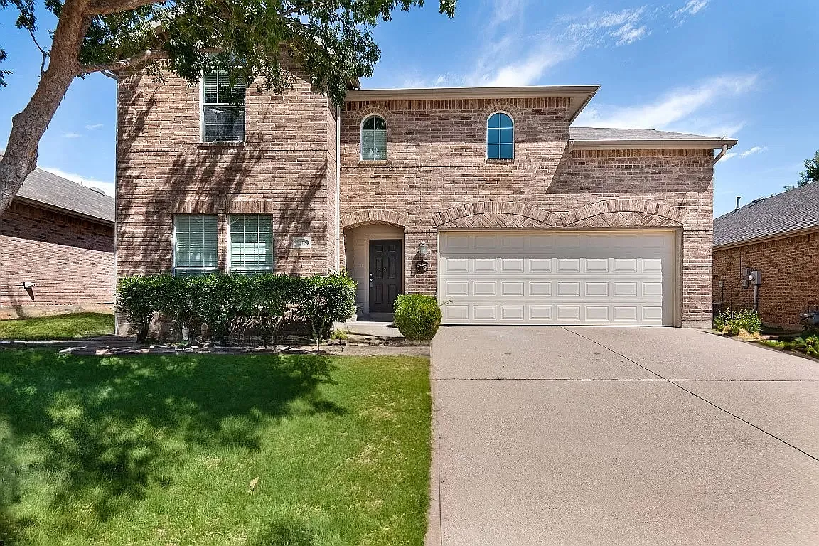 5 bed, 3260 sqft, $3,500 — Photo 1