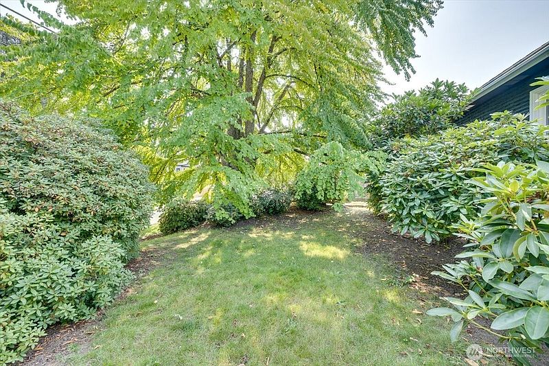 4th image of 15829 26th Avenue NE