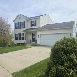 347 White Pine Ct, Belding, MI, 48809