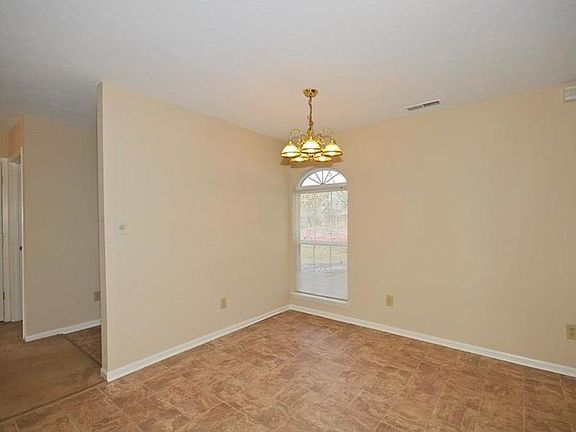 3rd image of 10647 Ashview Dr