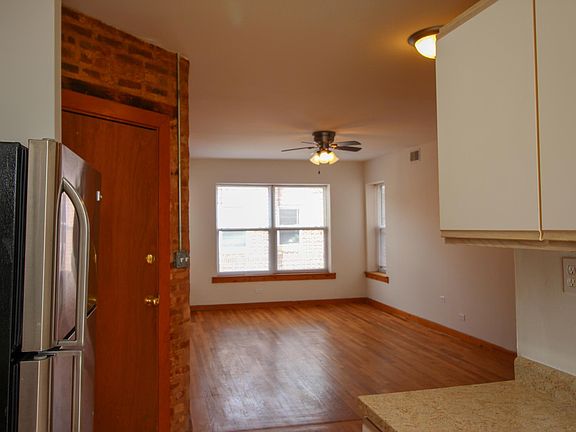 3rd image of 4927 N Kedzie Ave #906dea0b5