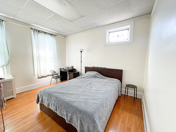 4th image of 21-22 43rd St #2