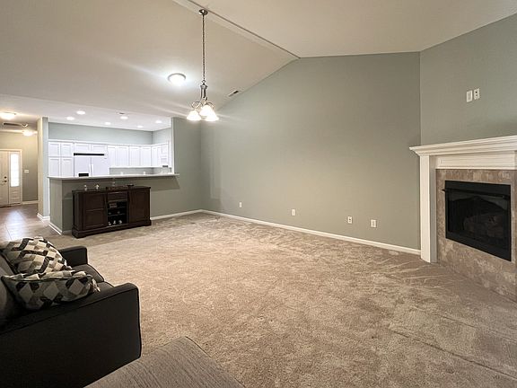 4th image of 4241 Payne Dr