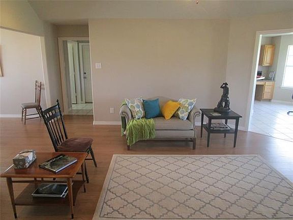 5th image of 12131 Hill Country Cir