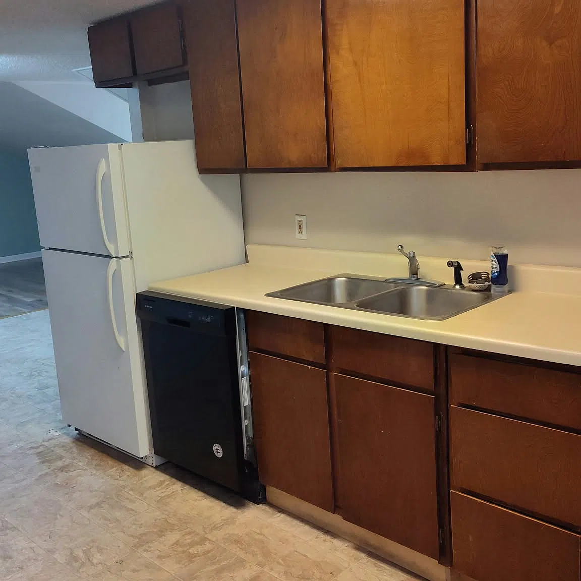 2 bed, $1,225 — Photo 2