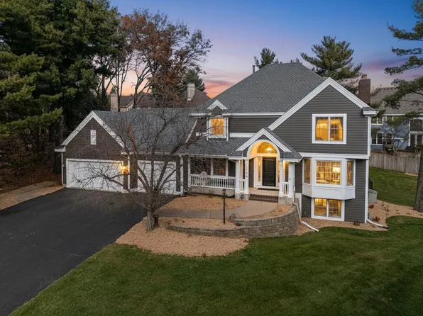 1746 Interlachen Bay, Woodbury, MN 55125