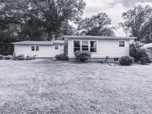 2169 Edgewood Dr, Salem, OH 44460