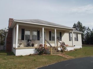 1099 Hines Gin Rd, Selmer, TN 38375