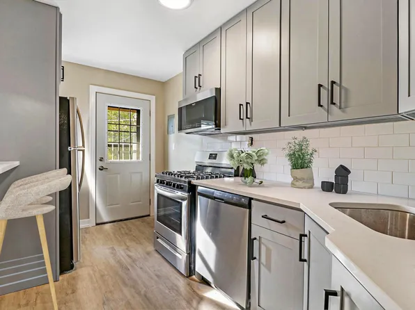 4903 Spencer Ave #3, Lisle, IL 60532