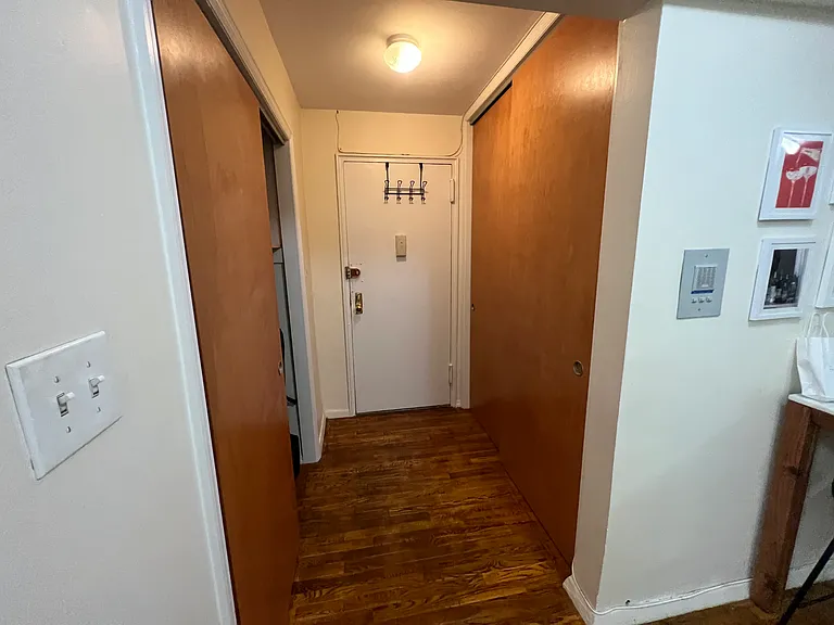 231 W 25th St #4B — Photo 5