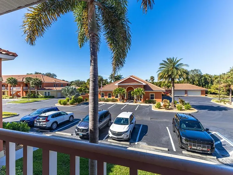15989 Mandolin Bay Dr — Photo 29