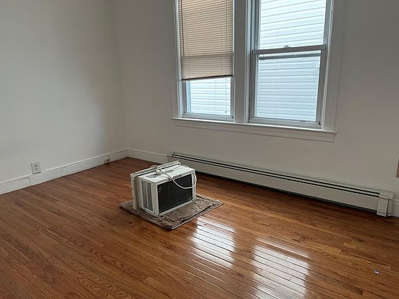 4th image of 79-10 153rd St Floor 1