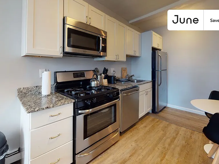 36 N Bennet St — Photo 5