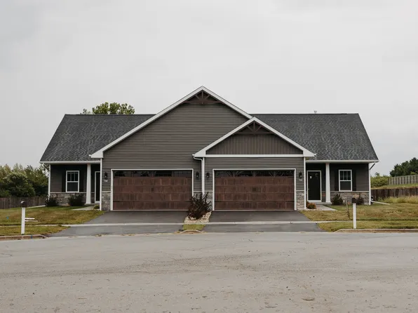744 Anjali Ct #R, Sycamore, IL 60178