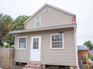 611 S Summer St, Holyoke, MA 01040