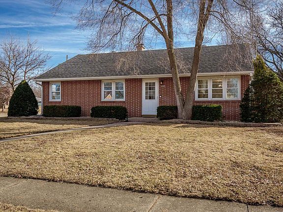 2nd image of 1728 Henderson Avenue