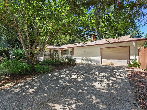 3rd image of 9902 NE Oakhurst Dr