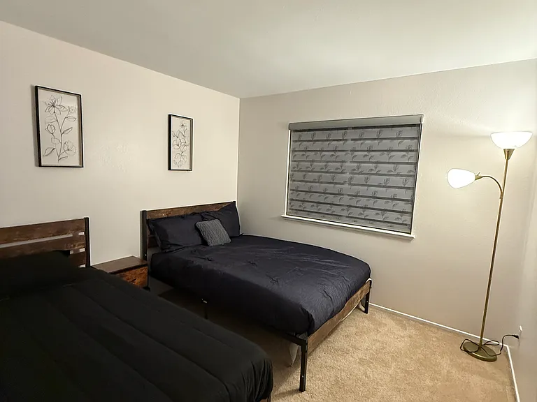 1323 Montgomery Ln — Photo 17