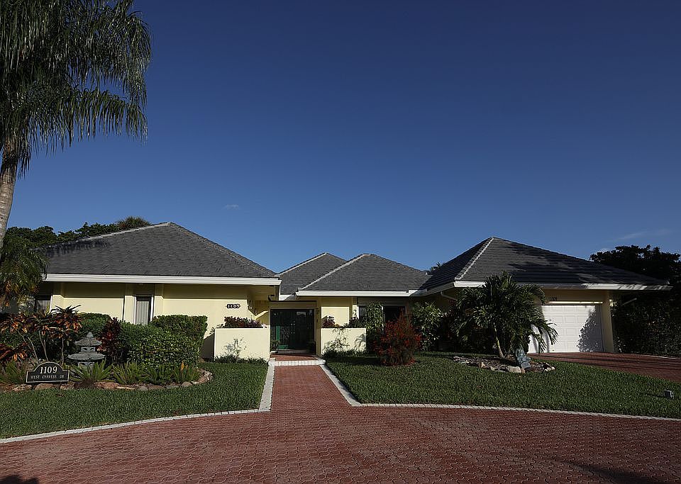 1st image of 1109 W Cypress Dr