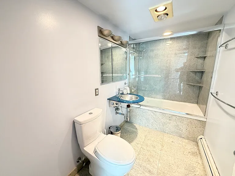 5557 S Harper Ave — Photo 9