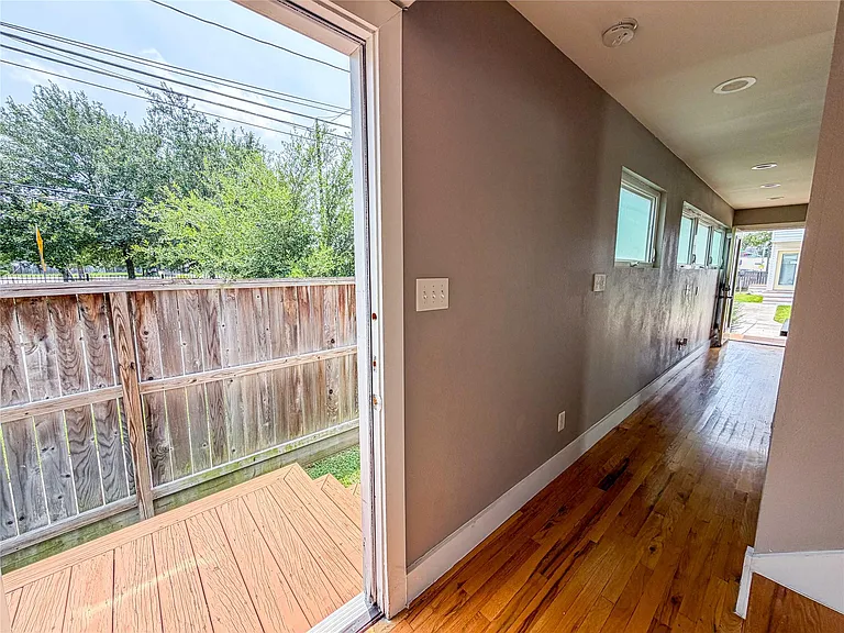 1416 Dumble St — Photo 19