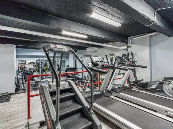 67-40 Yellowstone Boulevard image 16 of 19