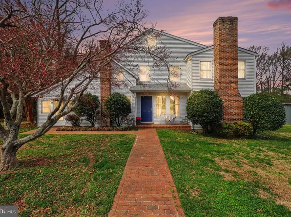 306 Jones Creek Rd, Warsaw, VA 22572