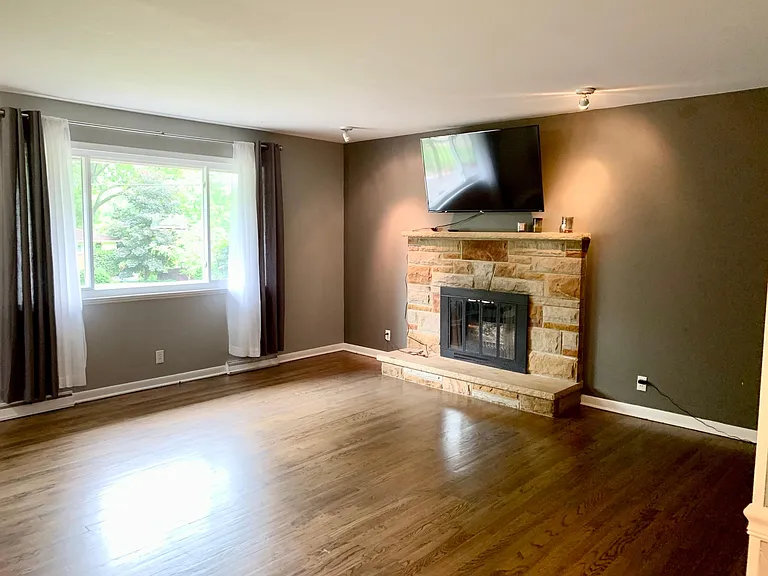 3840 N Glenridge Rd — Photo 8