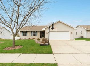 4631 Parkwood Dr, Milton, WI 53563