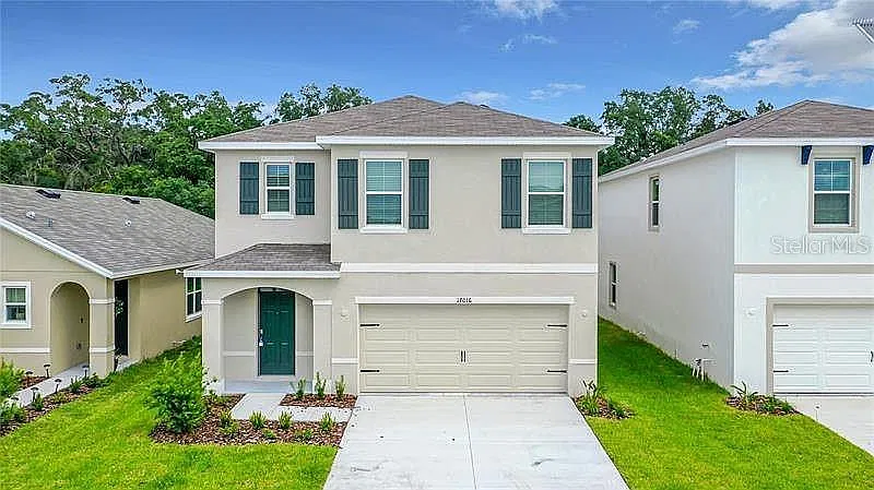 5 bed, 3.0 bath, 2522 sqft, $2,700 — Photo 1