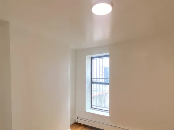 2018 3rd Avenue image 15 of 20