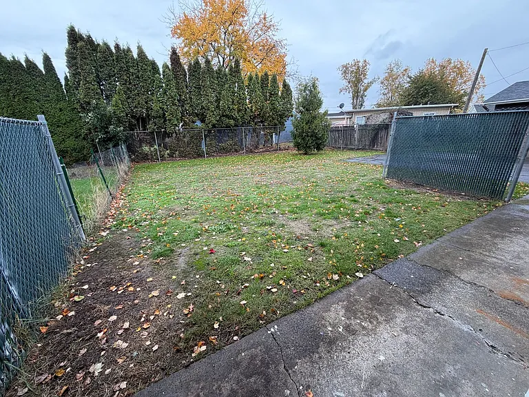 206-210 14th Ave SE — Photo 19