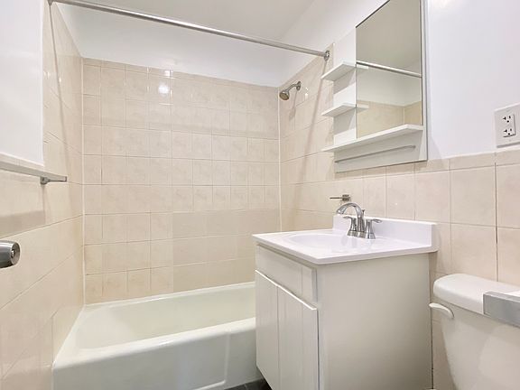 5th image of 830 Magenta St APT 5D