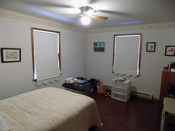 3rd image of 80 Skyline Dr