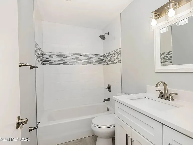 1315 Paul St — Photo 1