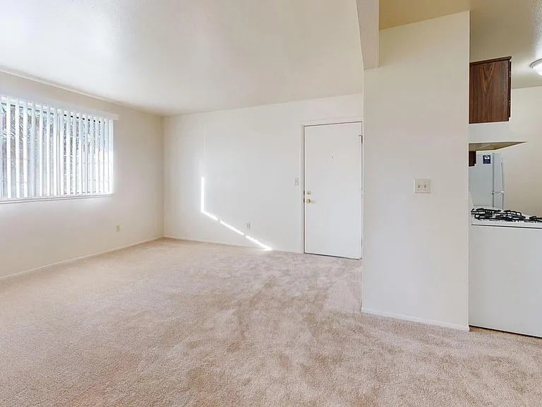Walnut Trail Apartments — Photo 11