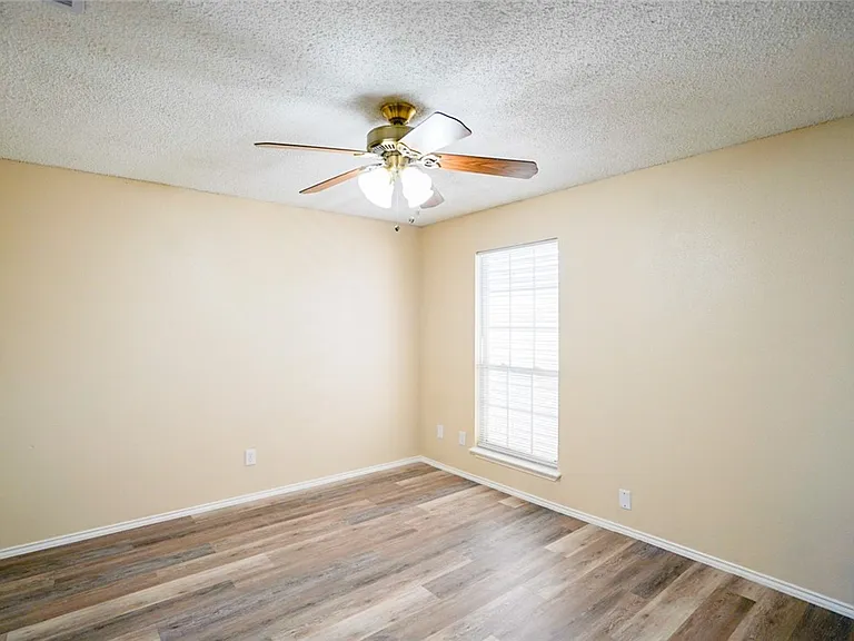 6702 Everhart Rd E #102 — Photo 12